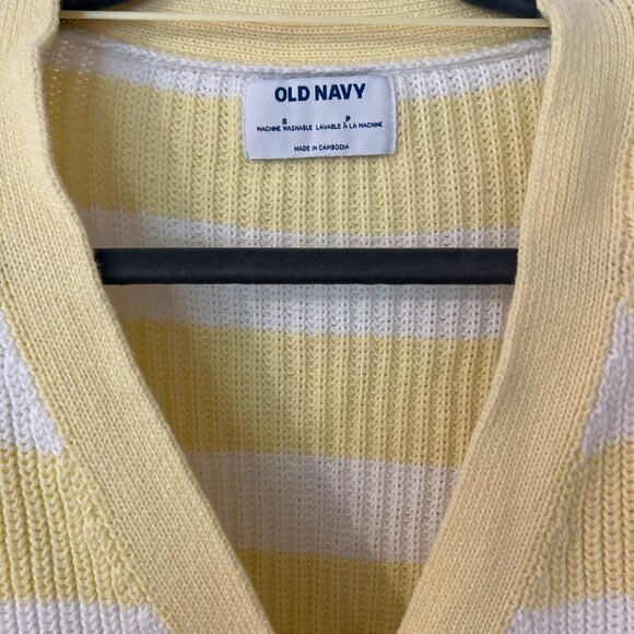 Old Navy Shaker-Stitch Cardigan - Picture 2 of 4